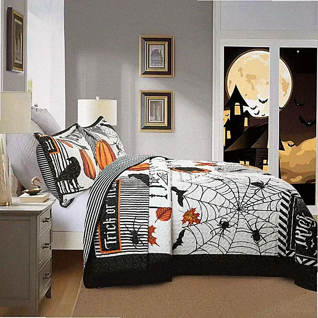 3 Pcs Halloween Themed Quilt Bedspread Set with Spooky Pumpkin and Ghost Pattern