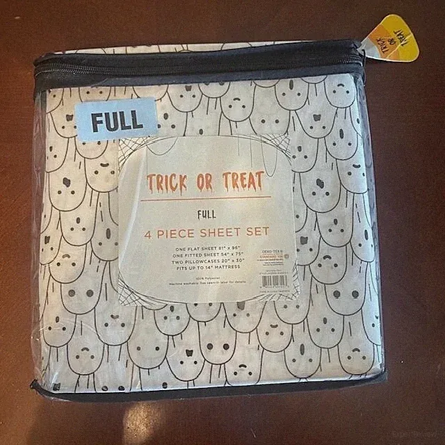New Trick Or Treat Ghost Print 4-Piece Full Sheet Set Cute Spooky Halloween