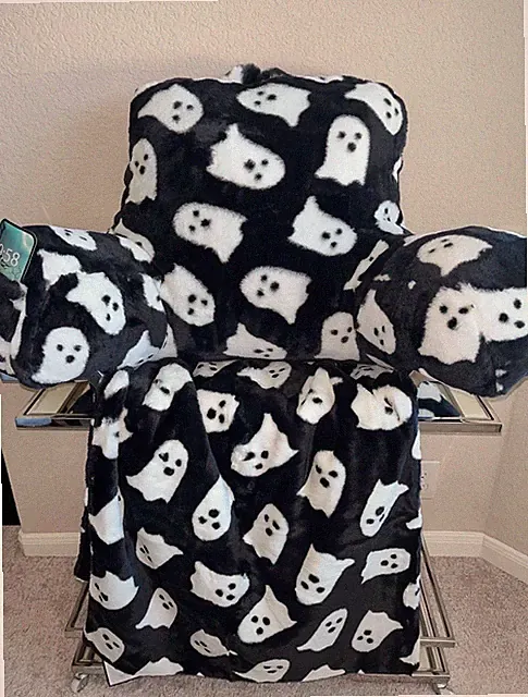 NWT STORYHOUSE OVERSIZED HALLOWEEN GHOST BACKREST AND GHOST THROW BLANKET
